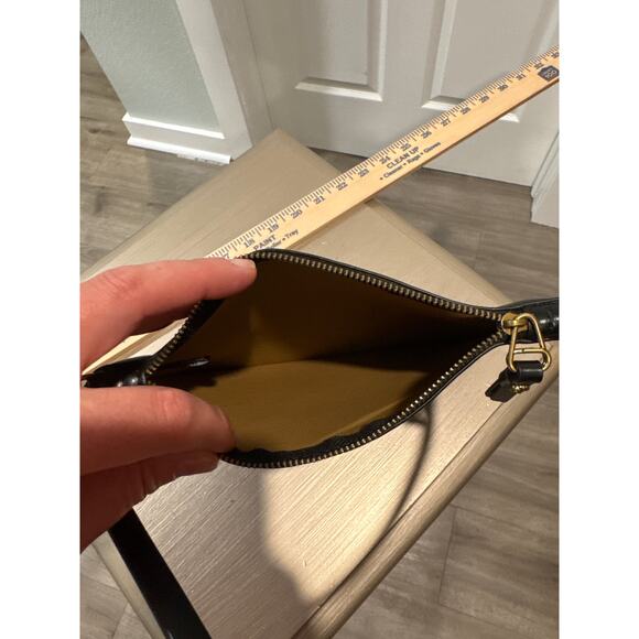 Anne Klein Wristlet Black & Gold - Picture 10 of 11